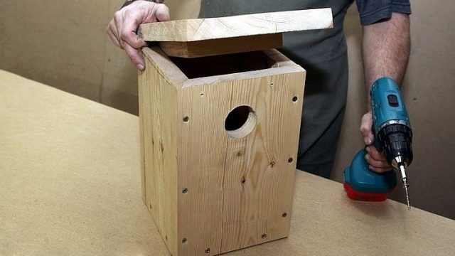 Крыша скворечника будет состоять из двух частей.